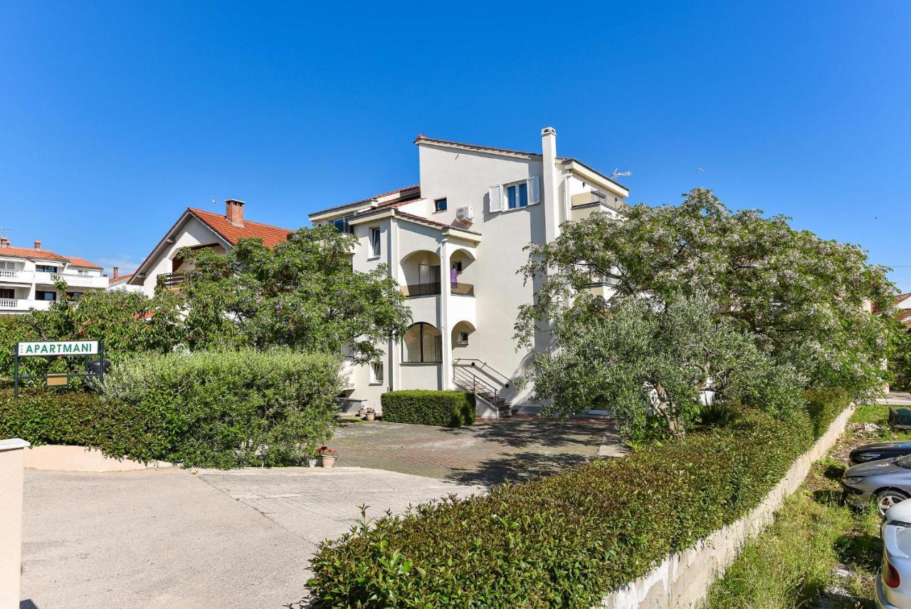 Apartmani Melia Zára Kültér fotó